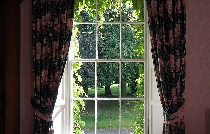 Bansha House Hotel 5*